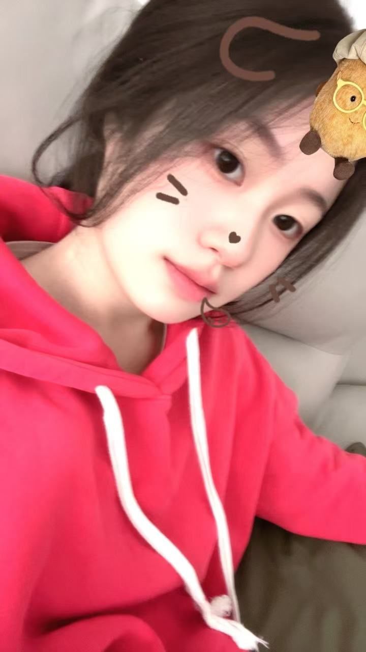 江西 上饶 18岁 161cm 104 A杯 抽烟纹身:无 SM:可 无套:否 口交:可 过夜:可 同居:可 可飞:可 特点:越被爱越听话