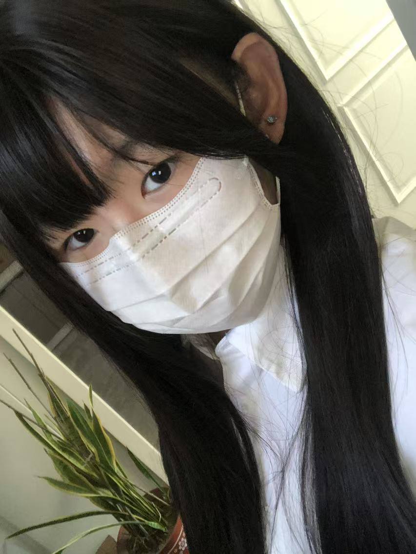 山西 朔州 17岁 160cm 95 C杯 抽烟纹身:无 SM:是 无套:可 口交:可 过夜:否 同居:否 可飞:可 特点:很乖 会很听话