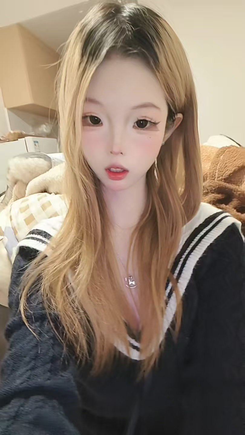 重庆 重庆 18岁 157cm 82 A杯 抽烟纹身:无纹身 SM:是 无套:可 口交:否 过夜:否 同居:否 可飞:没有 特点:温柔可爱 反差 温柔可爱