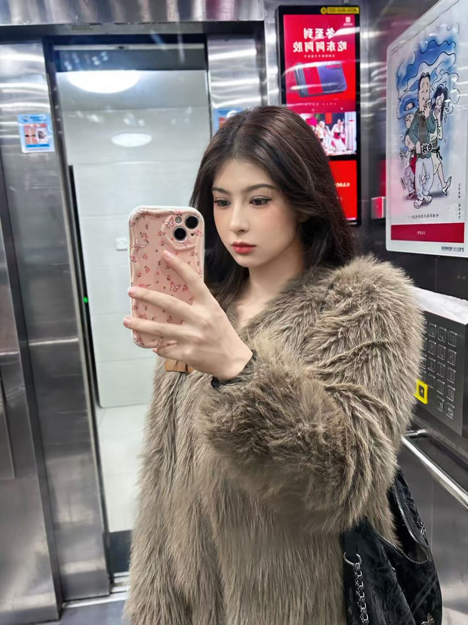 浙江 温州 23岁 164cm 94 B杯 抽烟纹身:有纹身 SM:微M 无套:可 口交:可 过夜:可 同居:可 可飞:可去其他省份 特点:放得开