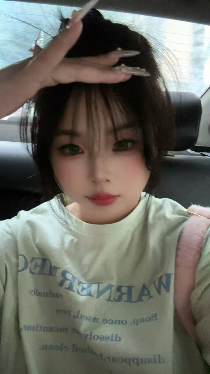 江苏 南京 20岁 162cm 98 D杯 抽烟纹身:否 SM:是 无套:是 口交:可 过夜:可 同居:可 可飞:可 特点:唱歌好听 性格温柔 身材前凸后翘 反差 超级大熊 逼紧 水多 后入神器