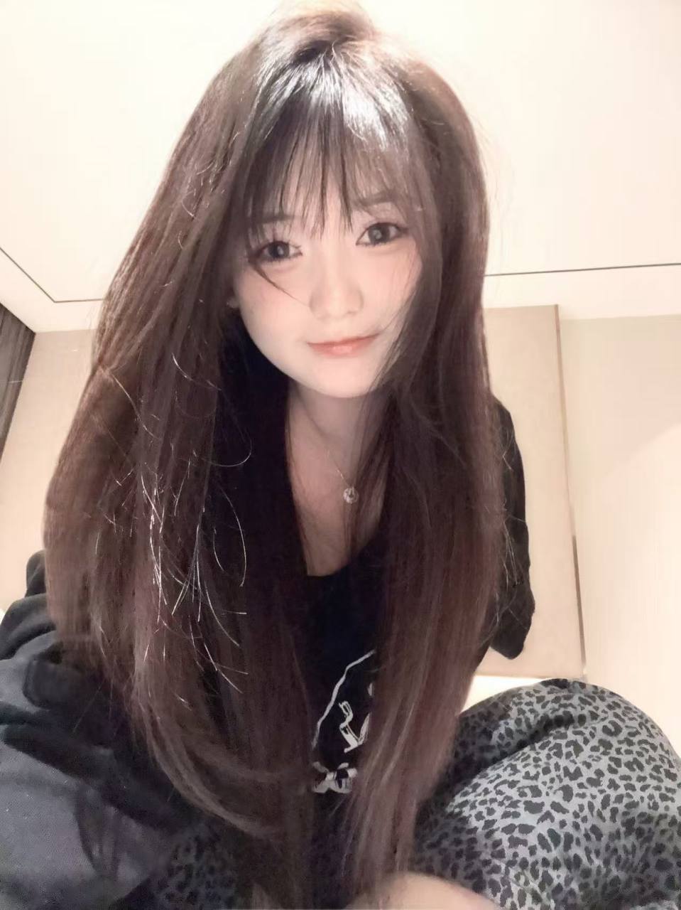 山西 长治 18岁 171cm 130 C杯 SM:是 无套:是 口交:是 过夜:可 同居:可 可飞:可 特点:k8,特别听话,特别乖,可以接受新的事物