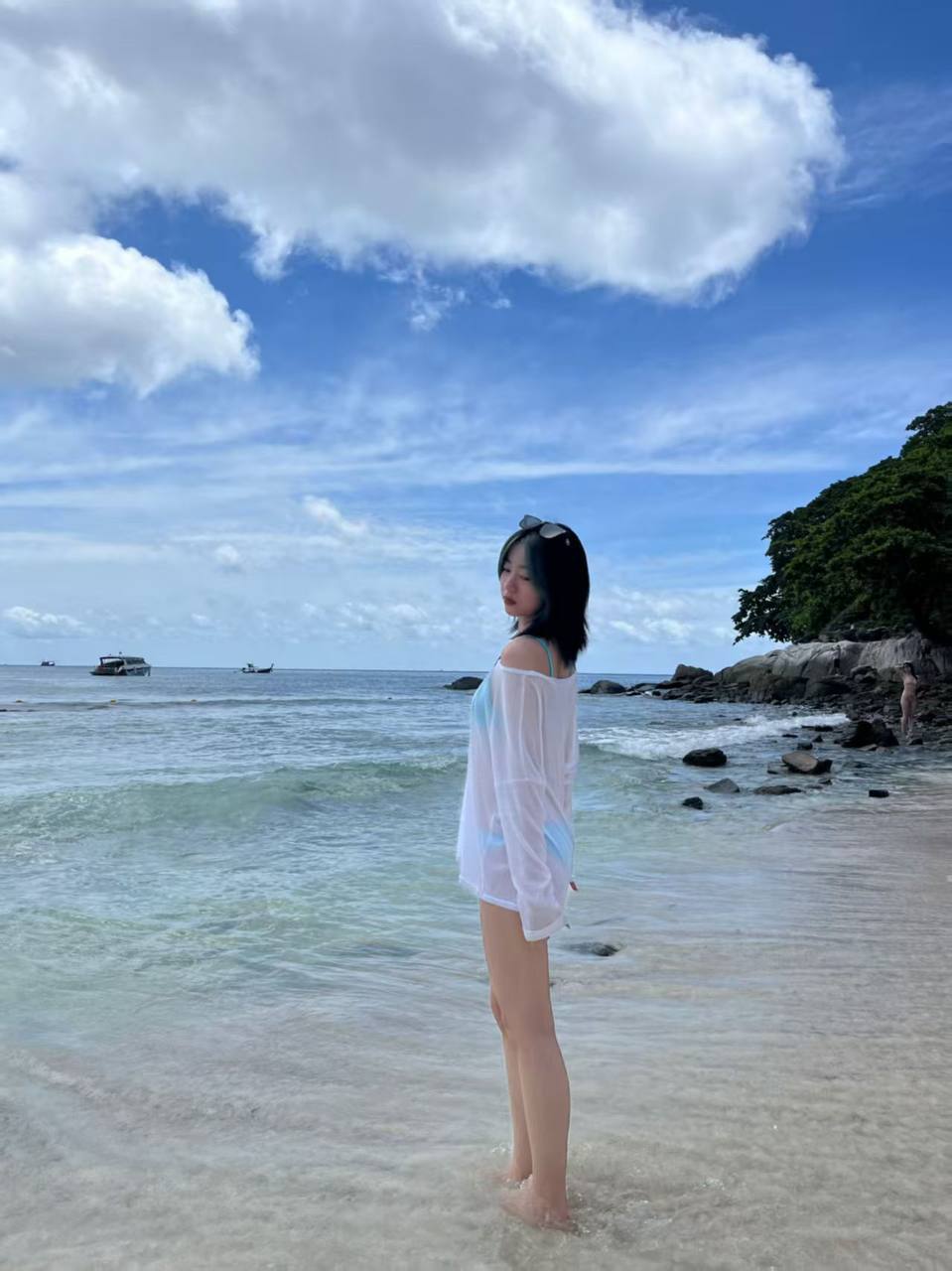 广东 广州 19岁 166cm 44 B杯 抽烟纹身:无纹身 SM:是 无套:否 口交:否 过夜:可 同居:否 可飞:可 特点:性格好 身材瘦 本人比照片好看