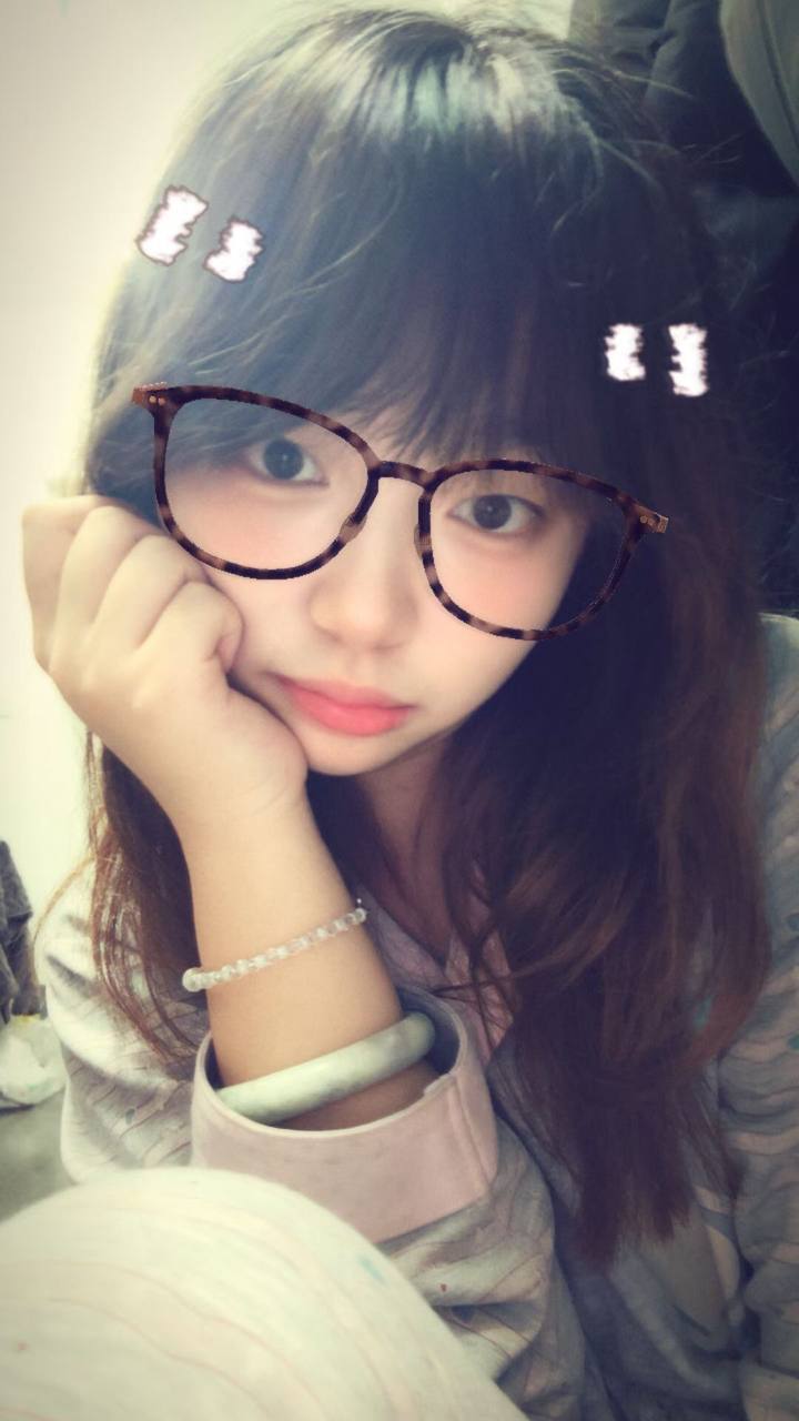 吉林 长春 18岁 165cm 105 A杯 抽烟纹身:无纹身,可 SM:是 无套:可 口交:可 过夜:可 同居:可 可飞:可 特点:可以cos