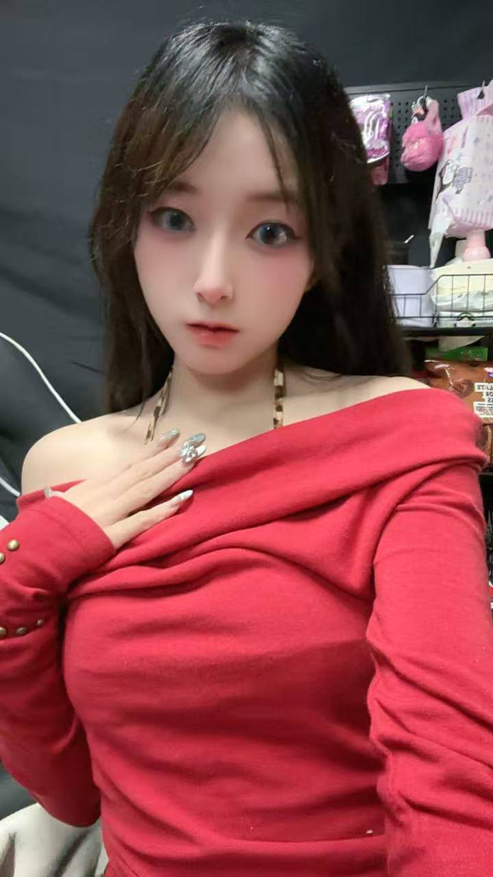 吉林 长春 19岁 160cm 85 C杯 抽烟纹身:无纹身 SM:是 无套:否 口交:否 过夜:是 同居:否 可飞:可 特点:病娇 轻sm