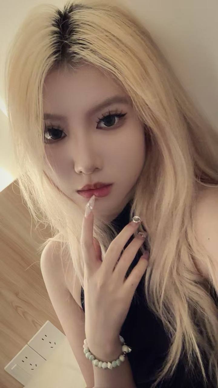 福建 厦门 21岁 171cm 113 C杯 抽烟纹身:无 SM:否 无套:可 口交:可 过夜:可 同居:可 可飞:可 特点:年轻身材好 胸大 皮肤白 全脸无整 懂事情绪价值足