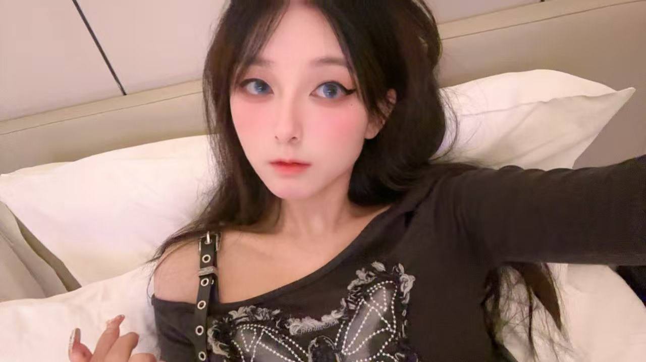 吉林 长春 19岁 160cm 85 B杯 抽烟纹身:无纹身 SM:是 无套:可 口交:否 过夜:可 同居:可 可飞:可 特点:sm 很骚 活好 情绪价值满 可御可甜 主动 真诚 温柔懂事 情绪稳定开朗 身材好 接受度高 很配合听话