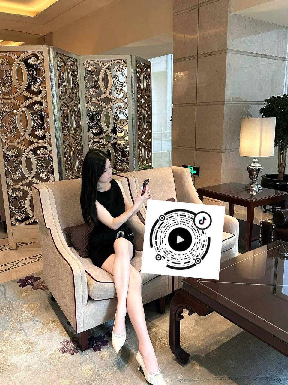 山东 青岛 23岁 163cm 94 B杯 抽烟纹身:否 SM:否 无套:可 口交:可 过夜:可 同居:可 可飞:能 特点:小陈妍希 清纯 女友感足 皮肤白 事少 懂事