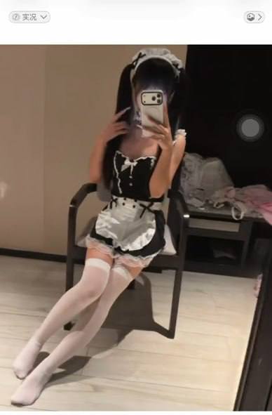 广西 南宁 17岁 150cm 72 B杯 抽烟纹身:没有纹身 SM:否 无套:可 口交:可 过夜:可 同居:否 可飞:可 特点:个子很小很轻很骚性欲强皮肤好有洁癖腰围只有五十多屁股很翘