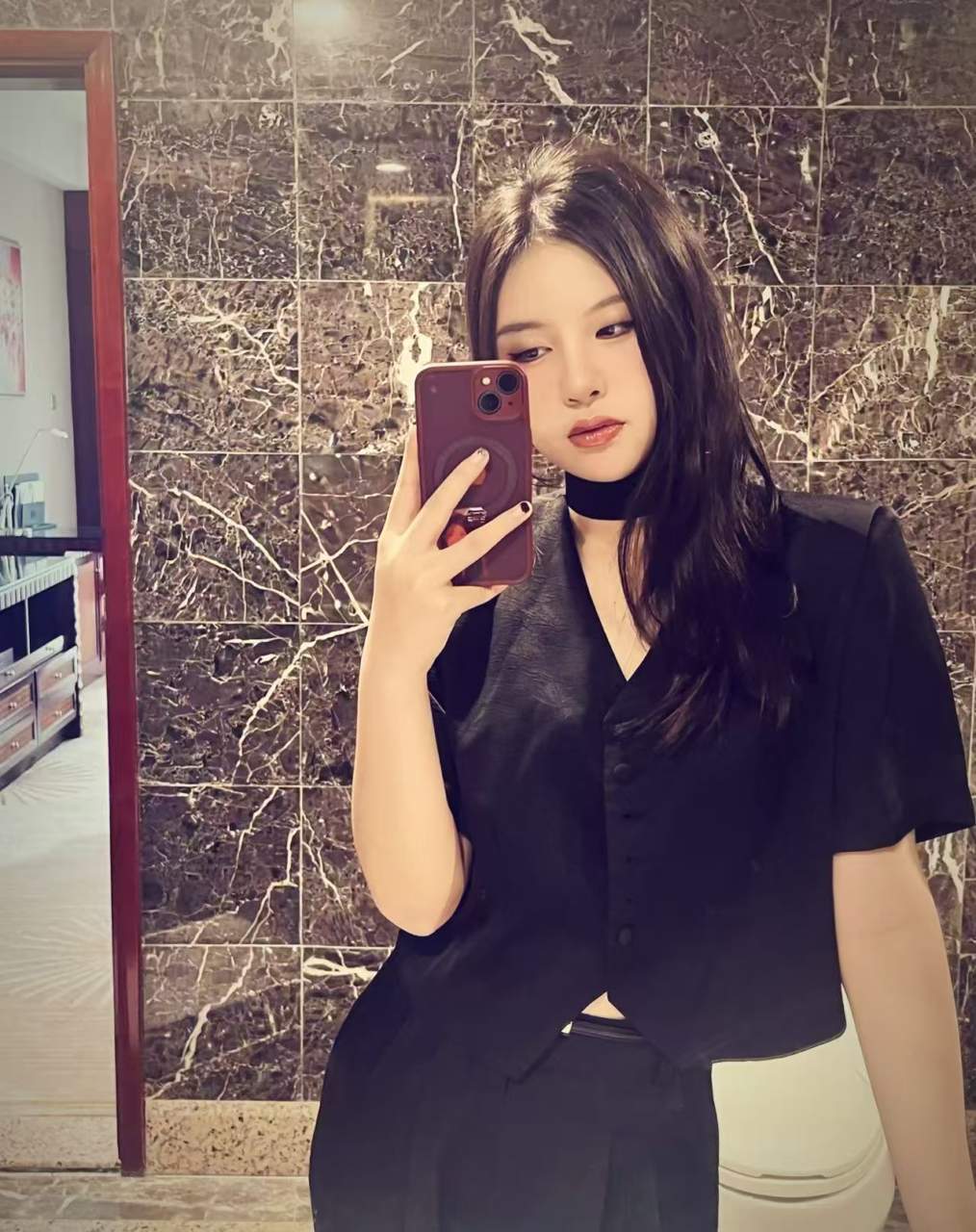 广东 惠州 20岁 168cm 116 A杯 抽烟纹身:没有纹身 SM:是 无套:可 口交:可 过夜:可 同居:不可以 可飞:可 特点:皮肤白，脚可以，温柔，听话，话少，水多逼紧 多P 颜🐍 口爆 舔阴/肛 控制高潮 潮吹失禁 剃毛 耳光 捆绑 滴蜡 窒息 项圈脚铐 模拟强奸 角色扮演 情趣玩具 户外暴露❗️ 户外玩弄 ❗️