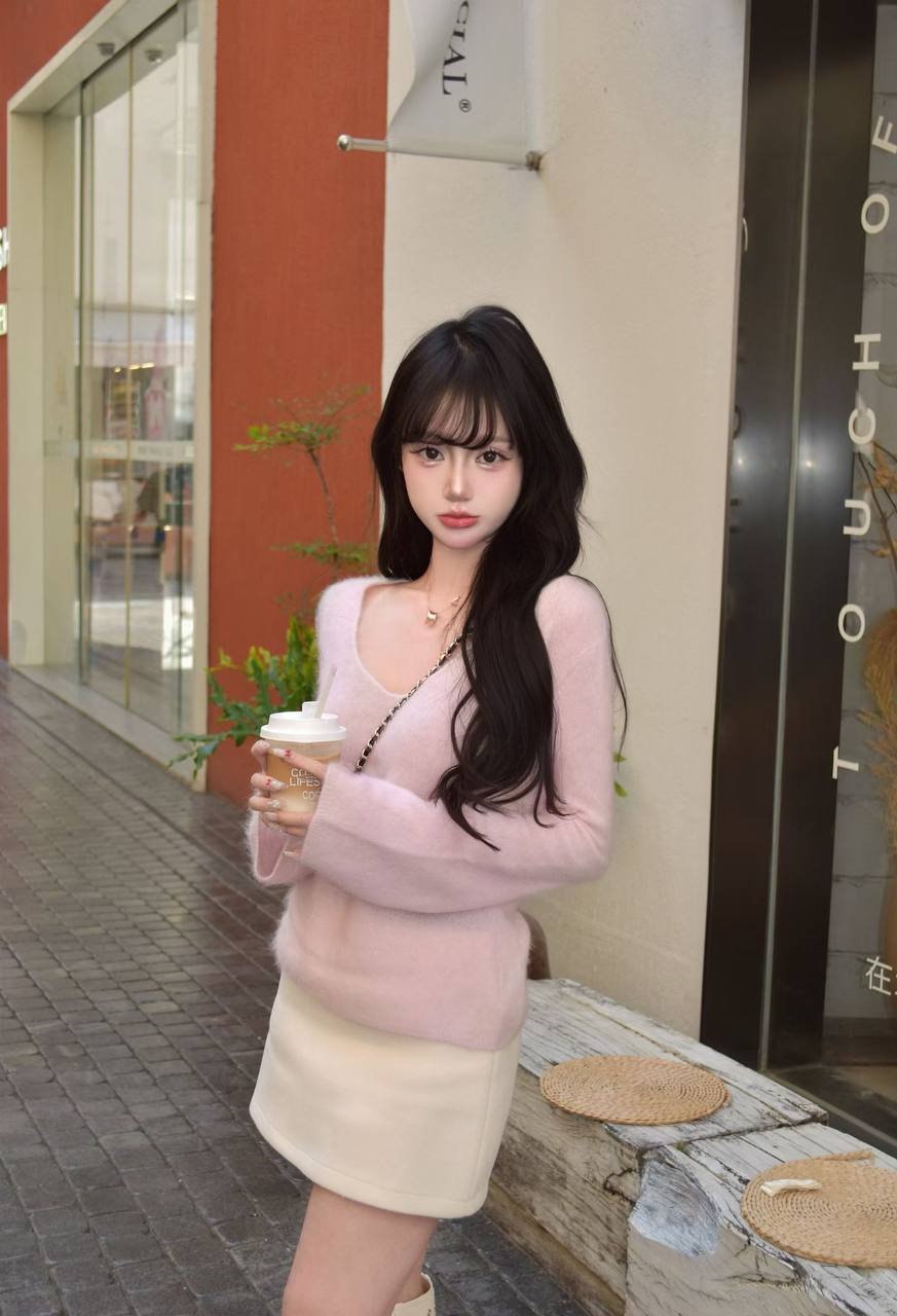 广东 深圳 22岁 160cm 98 B杯 抽烟纹身:接受SM SM:是 无套:否 口交:否 过夜:可 同居:可 可飞:可 特点:颜值高,腰臀比例好,舞蹈钢琴声乐背景,配合度高,声音甜听话,懂事情