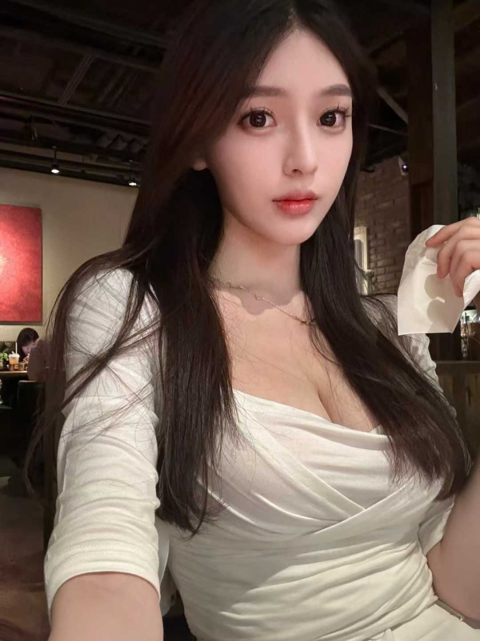 上海 上海 25岁 170cm 95 D杯 抽烟纹身:没有 SM:是 无套:否 口交:否 过夜:可 同居:可 可飞:可 特点:视觉上的颜值天花板,实战中手感的天堂