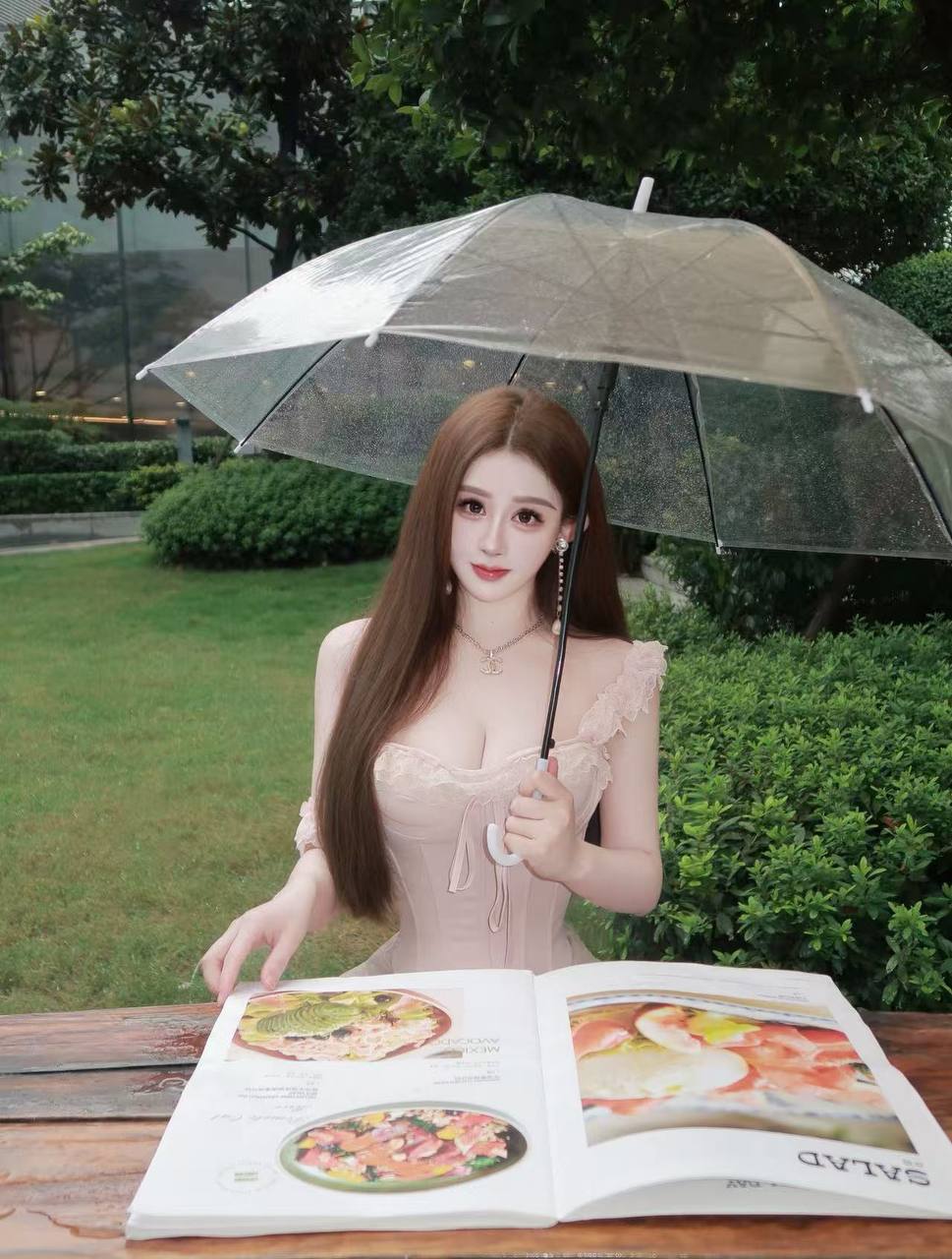 湖北 武汉 21岁 165cm 101 D杯 抽烟纹身:无纹身 SM:否 无套:可 口交:可 过夜:可 同居:可 可飞:可 特点:肤白貌美前凸后翘 冷白皮纯天然 性格温柔 喜欢瑜伽健身 会提供情绪价值