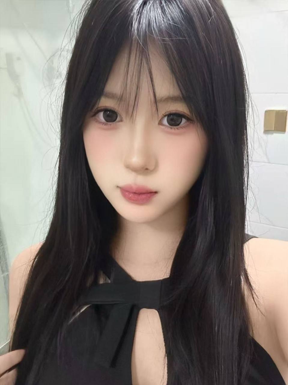 福建 福州 22岁 170cm 110 D杯 抽烟纹身:无 SM:否 无套:否 口交:否 过夜:可 同居:可 可飞:可 特点:冷白皮,黑长直,🐻纯天然,可御可甜,可陪小酌