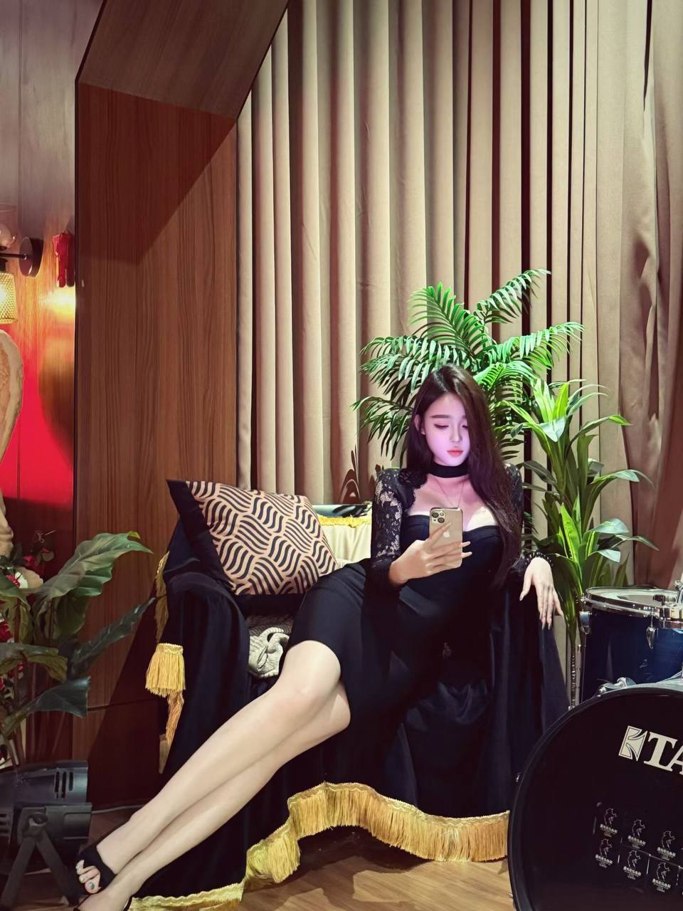 广东 湛江 23岁 164cm 110 D杯 抽烟纹身:一点点 SM:是 无套:可 口交:可 过夜:可 同居:否 可飞:可 特点:温柔 热情 会撒娇 社交少 懂得为他人着想 不会冷场 床上反差 口活好 身材比例好 丰满 女友感满满