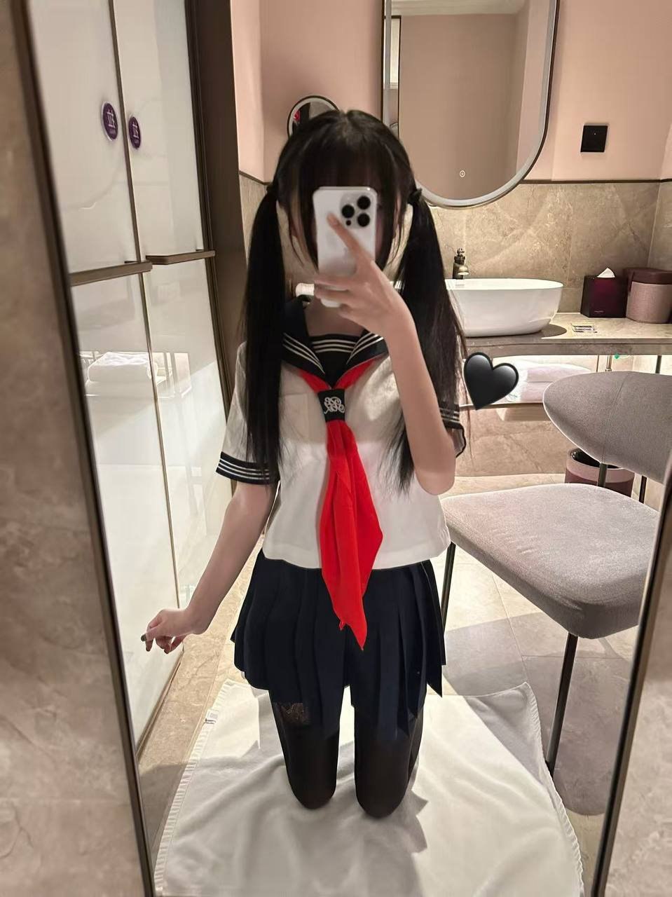 江苏 淮安 18岁 160cm 89 B杯 抽烟纹身:无 SM:是 无套:否 口交:否 过夜:可 同居:可 可飞:是 特点:放得开,反差