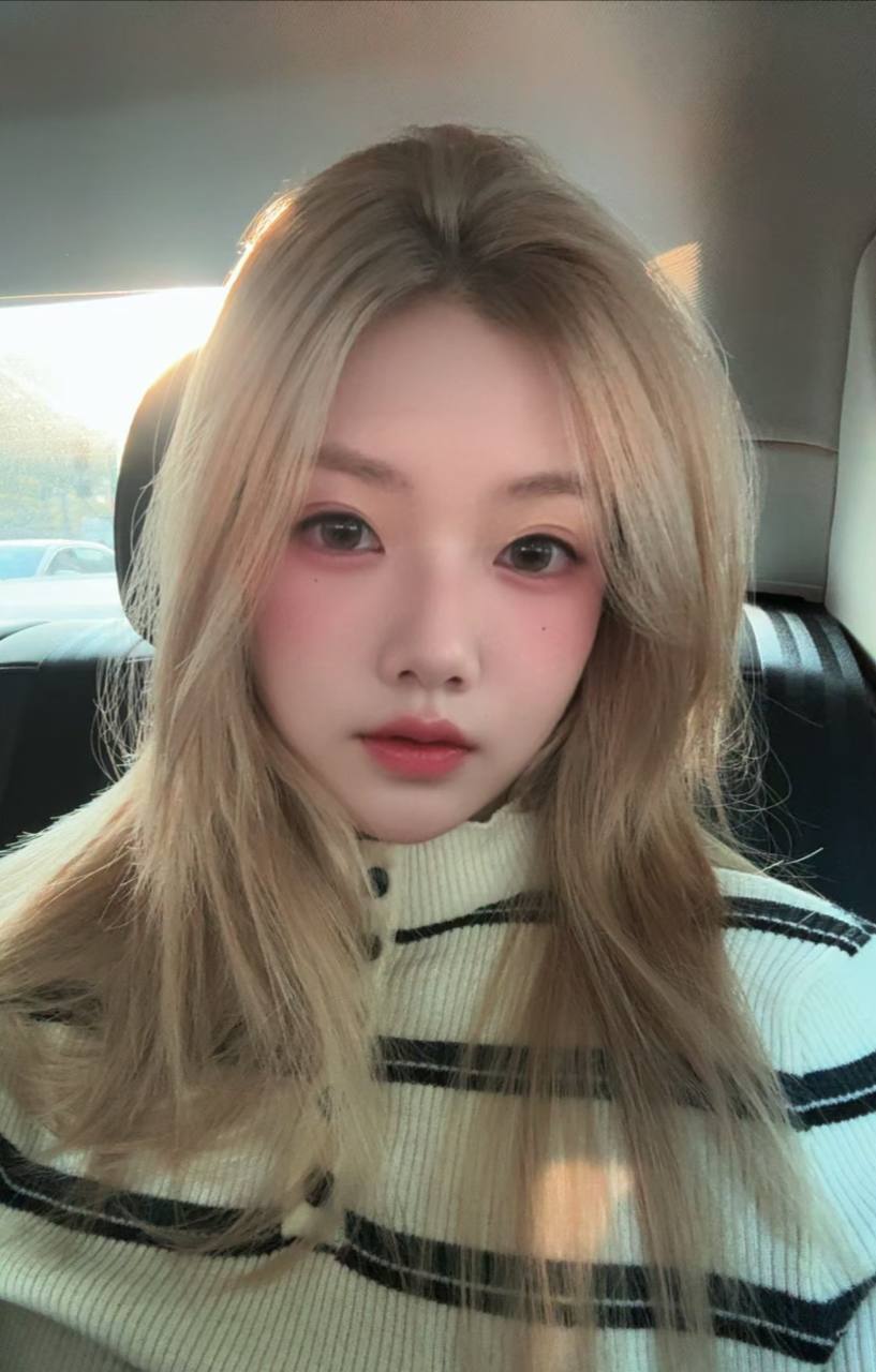 广东 广州 23岁 162cm 98 B杯 抽烟纹身:无 SM:是 无套:否 口交:可 过夜:可 同居:可 可飞:否 特点:明媚娇俏,喜欢画画、写作、运动,灵动可爱细腻,有边界感,身材好,长相清纯