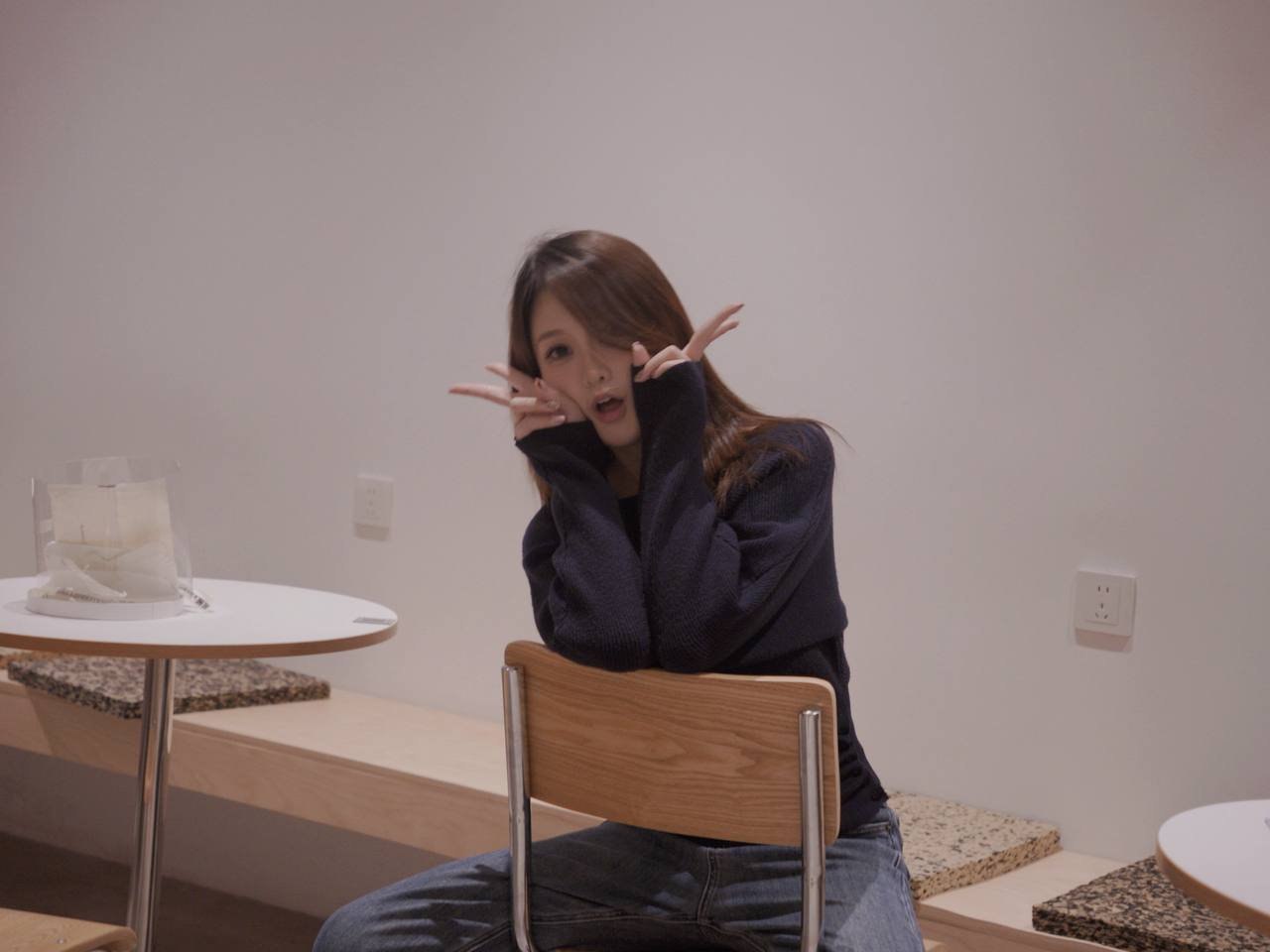 山东 青岛 23岁 168cm 98 B杯 抽烟纹身:微m SM:是 无套:否 口交:可 过夜:可 同居:可 可飞:可 特点:全身无整 纯天然 照片基本不p 不太上相 本人会更好看一些