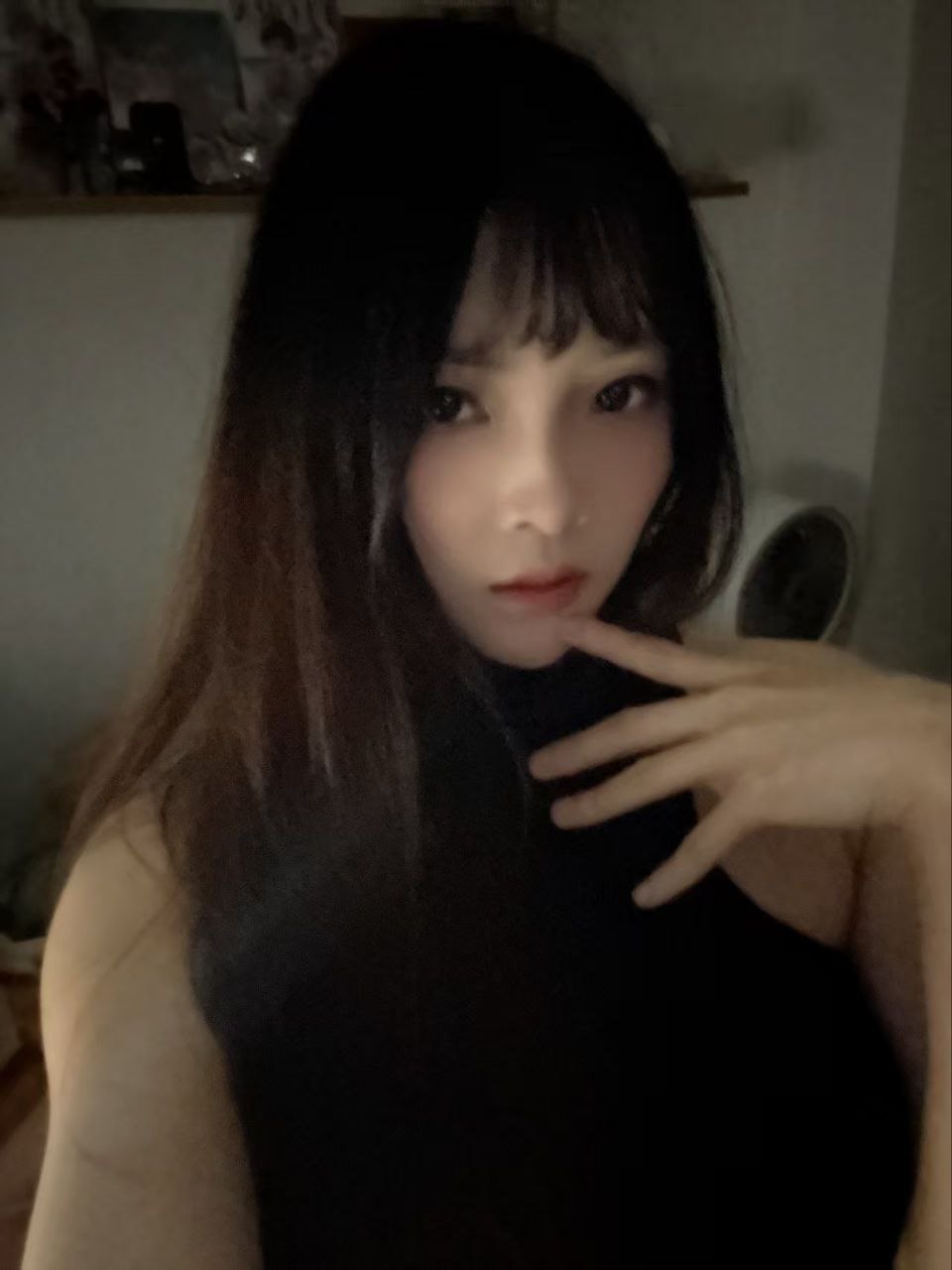 广东 深圳 25岁 155cm 94 B杯 抽烟纹身:无纹身 SM:否 无套:否 口交:可 过夜:可 同居:可 可飞:省内 特点:身材好,会跑步体质不错,持久主动,心态稳定,皮肤质感好,喜欢贴贴,圈子干净身边无异性,水多,有情绪,百变少女