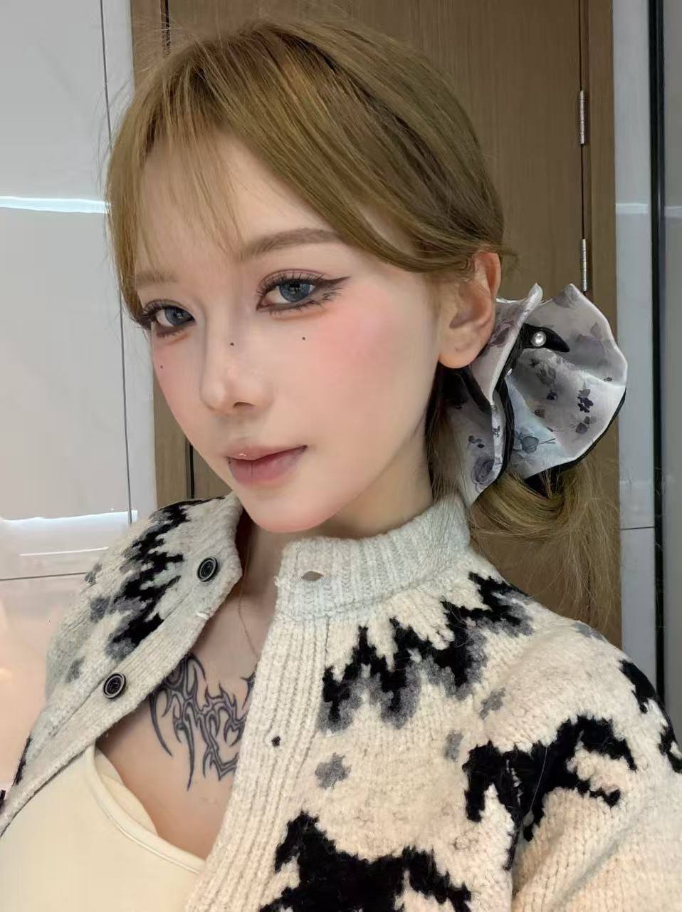 四川 成都 20岁 169cm 87 A杯 兼职模特 活泼 开朗 技术好 唱歌好听 会极限运动 抽烟纹身:有纹身 SM:否 无套:否 口交:可 过夜:可 同居:否 可飞:可以 价格:30 特点:活泼 开朗 技术好 唱歌好听 会极限运动