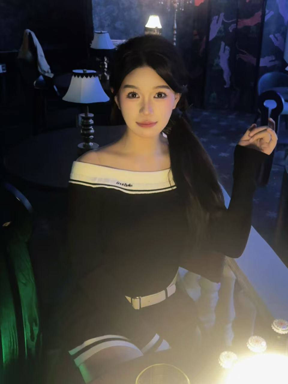 河南 洛阳 20岁 173cm 55 C杯 上班 气质优雅,落落大方,腿长身材好,情绪价值满分,用骚软声音和温柔让你既放松又欲火中烧。听话懂事到极点,从不拒绝你的任何玩法 抽烟纹身:无 SM:否 无套:可 口交:可 过夜:可 同居:可 可飞:否 价格:4 特点:气质优雅,落落大方,腿长身材好,情绪价值满分,用骚软声音和温柔让你既放松又欲火中烧。听话懂事到极点,从不拒绝你的任何玩法