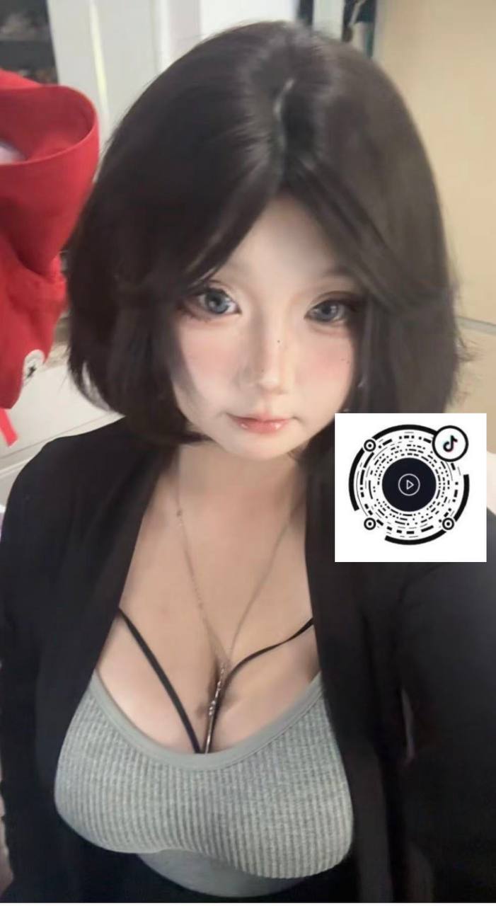 云南 昆明 20岁 160cm 115 E杯 学生 大 抽烟纹身:无 SM:是 无套:可 口交:可 过夜:可 同居:否 可飞:不行 价格:3 特点:大