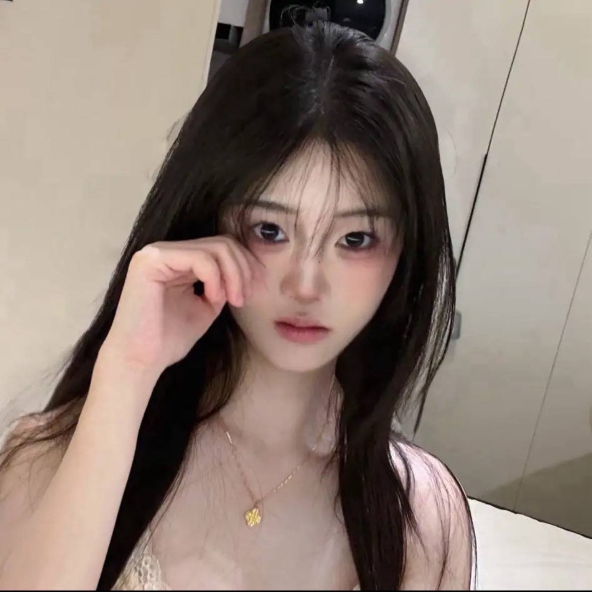 浙江 宁波 19岁 161cm 45 D杯 学生 年轻漂亮前凸后翘腰还细,漫画身材,胸又大又挺翘白嫩,屁股也翘,声音甜美性格乖巧懂事不粘人 抽烟纹身:无 SM:否 无套:否 口交:可 过夜:可 同居:可 可飞:可 价格:15 特点:年轻漂亮前凸后翘腰还细,漫画身材,胸又大又挺翘白嫩,屁股也翘,声音甜美性格乖巧懂事不粘人