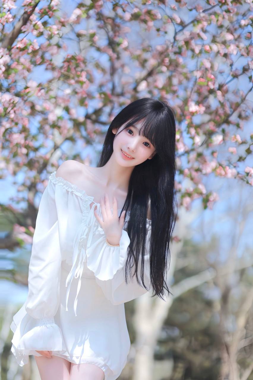 浙江 杭州 19岁 167cm 96 D杯 学生 肤色非常白 冷白皮 脸上没有痘痘 皮肤光滑紧致 牙齿整齐 妆前妆后差距不大 声音甜美 唱歌好听 全身全脸未整 纯天然 本科在读中 无纹身无不良嗜好 中国舞十级 会滑雪 书法 绘画 摄影 情绪稳定 性格开朗乐观 抽烟纹身:无 SM:是 无套:否 口交:可 价格:50 特点:肤色非常白 冷白皮 脸上没有痘痘 皮肤光滑紧致 牙齿整齐 妆前妆后差距不大 声音甜美 唱歌好听 全身全脸未整 纯天然 本科在读中 无纹身无不良嗜好 中国舞十级 会滑雪 书法 绘画 摄影 情绪稳定 性格开朗乐观
