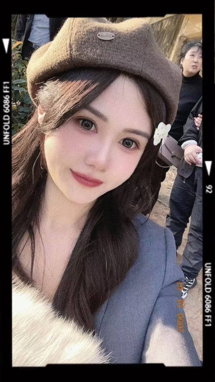 安徽 合肥 24岁 166.7cm 95 B杯 教师 教师,口活好,极致的反差,听话,性格好,温柔,配合程度高,可提供情绪价值 抽烟纹身:无 SM:轻微 无套:可 口交:可 过夜:可 同居:否 可飞:否 价格:6 特点:教师,口活好,极致的反差,听话,性格好,温柔,配合程度高,可提供情绪价值