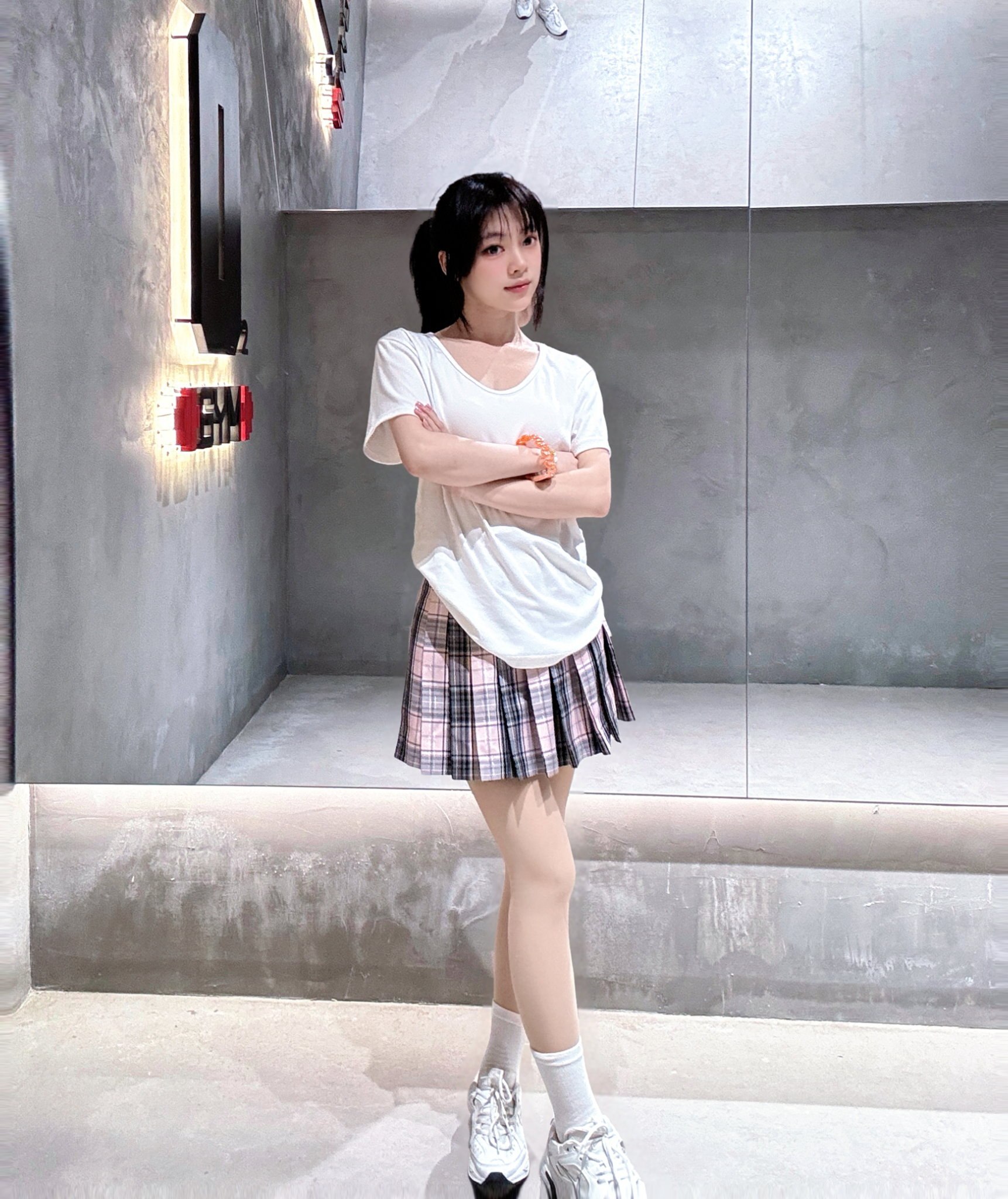上海 上海 20岁 157cm 40 B杯 学生 圈子干净,平时练瑜伽,腰臀比好,🍑臀,情绪稳定且情绪价值给的足,可撒娇可独立,可塑性强,可以接受属性 抽烟纹身:无 SM:是 无套:可 口交:可 过夜:可 同居:可 可飞:可 价格:8 特点:圈子干净,平时练瑜伽,腰臀比好,🍑臀,情绪稳定且情绪价值给的足,可撒娇可独立,可塑性强,可以接受属性