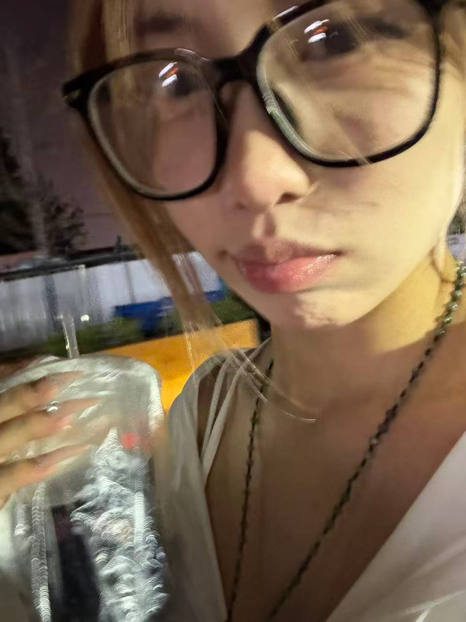江苏 徐州 20岁 161cm 94 B杯 运营助理 学习能力强 提供情绪 温柔细腻 身材好 开朗 粉嫩紧 圈子干净 抽烟纹身:无 SM:否 无套:否 口交:可 过夜:否 同居:否 可飞:偶尔可以得当天回 价格:5 特点:学习能力强 提供情绪 温柔细腻 身材好 开朗 粉嫩紧 圈子干净