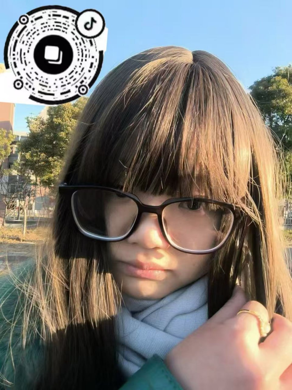 广东 深圳 19岁 160cm 95 A杯 学生 抽烟纹身:无 SM:否 无套:否 口交:可 过夜:可 同居:可 可飞:可 价格:12