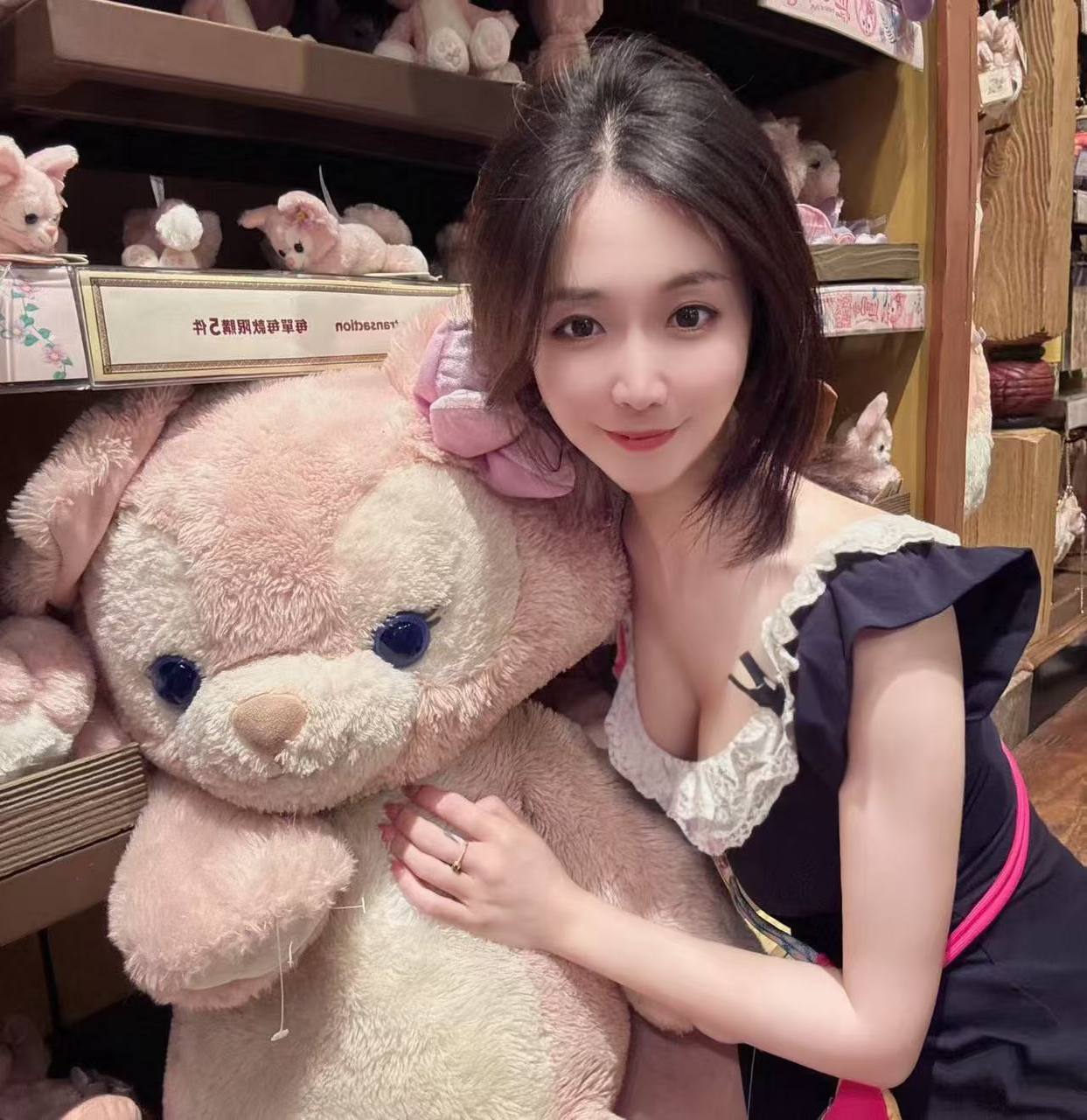江苏 泰州 30岁 163cm 86 C杯 工作 圈子小干净 没有异性朋友 御姐风格 温柔体贴情绪价值满满 抽烟纹身:无 SM:否 无套:可 口交:可 过夜:可 同居:可 可飞:否 只限泰州 价格:15 特点:圈子小干净 没有异性朋友 御姐风格 温柔体贴情绪价值满满