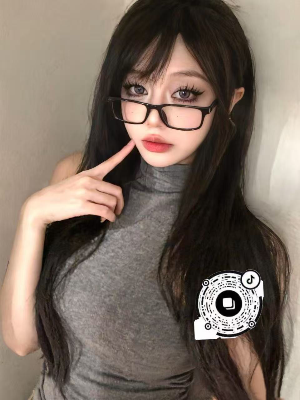 浙江 杭州 23岁 172cm 98 C杯 瑜伽 抽烟纹身:有纹身 SM:轻度 无套:可 口交:可 过夜:可 同居:否 可飞:可 价格:4