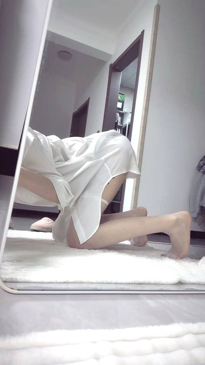 河南 郑州 23岁 166cm 89 A杯 工作 反差 身材好腰细腿又细又长又白 很听话 接受度高 角色扮演 滴蜡 捆绑 放得开配合度高 SM:是 无套:否 口交:可 过夜:可 同居:可 可飞:可 港澳 价格:12 特点:反差 身材好腰细腿又细又长又白 很听话 接受度高 角色扮演 滴蜡 捆绑 放得开配合度高