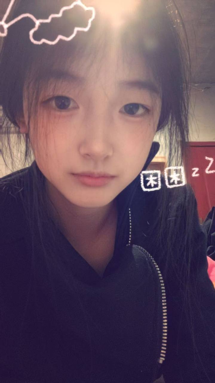 山东 临沂 18岁 152cm 69 A杯 学生 清纯女高 会跳一点抖舞 抽烟纹身:有抽烟无纹身 SM:是 无套:否 口交:可 过夜:否 同居:否 可飞:不 价格:1 特点:清纯女高 会跳一点抖舞