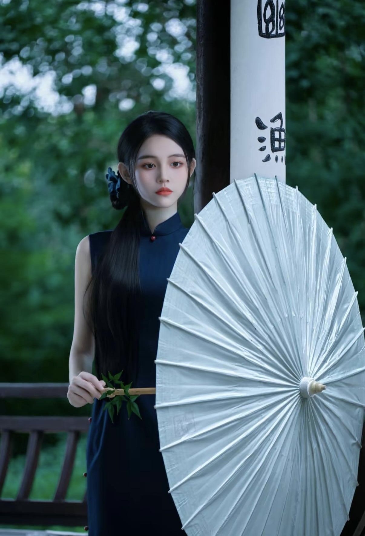 湖南 长沙 19岁 162cm 84 B杯 学生 冷白皮腰细翘臀温柔皮肤好 SM:轻度可 无套:加钱可 口交:可 过夜:可 可飞:可 价格:40-60 特点:冷白皮腰细翘臀温柔皮肤好