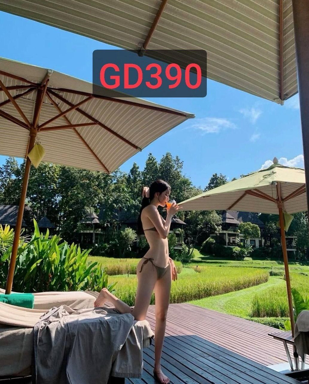 江苏 南京 06岁 165cm 44 C杯 学生 颜值高 身材好 水滴胸 冷白皮 抽烟纹身:无 SM:可 无套:可 口交:可 过夜:可 同居:可 可飞:可 价格:22 特点:颜值高 身材好 水滴胸 冷白皮