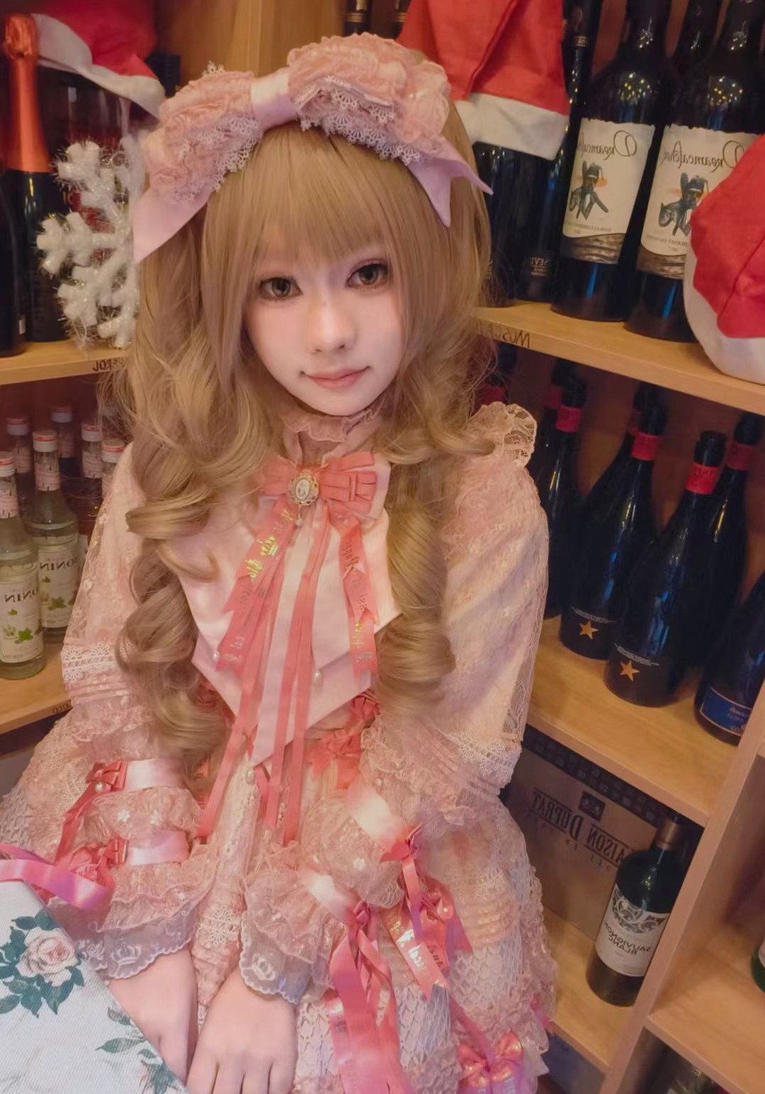 山东 烟台 20岁 160cm 104 C杯 学生 会cos,Lolita,jk 抽烟纹身:无 SM:是 无套:可 口交:可 过夜:可 同居:可 可飞:可 价格:15 特点:会cos,Lolita,jk