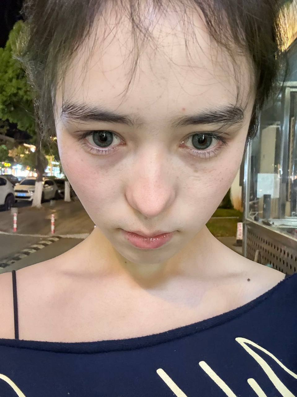 新疆 伊犁 19岁 165cm 45 B杯 自由职业 性欲强 抽烟纹身:无 SM:是 无套:否 口交:可 过夜:可 同居:可 可飞:可 价格:20 特点:性欲强