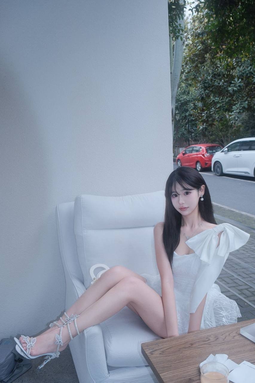 江苏 苏州 6岁 168cm 98 C杯 学生 甜美清纯无整 不抽烟没有纹身 全日制本科 真诚懂事 不该问的不问 满满情绪价值 腿长腰细 皮肤白光滑 图1是素颜拍的 平时喜欢旅游 就大学谈过一个男朋友 抽烟纹身:无 SM:是 无套:否 口交:可 过夜:可 同居:可 可飞:可 价格:15 特点:甜美清纯无整 不抽烟没有纹身 全日制本科 真诚懂事 不该问的不问 满满情绪价值 腿长腰细 皮肤白光滑 图1是素颜拍的 平时喜欢旅游 就大学谈过一个男朋友