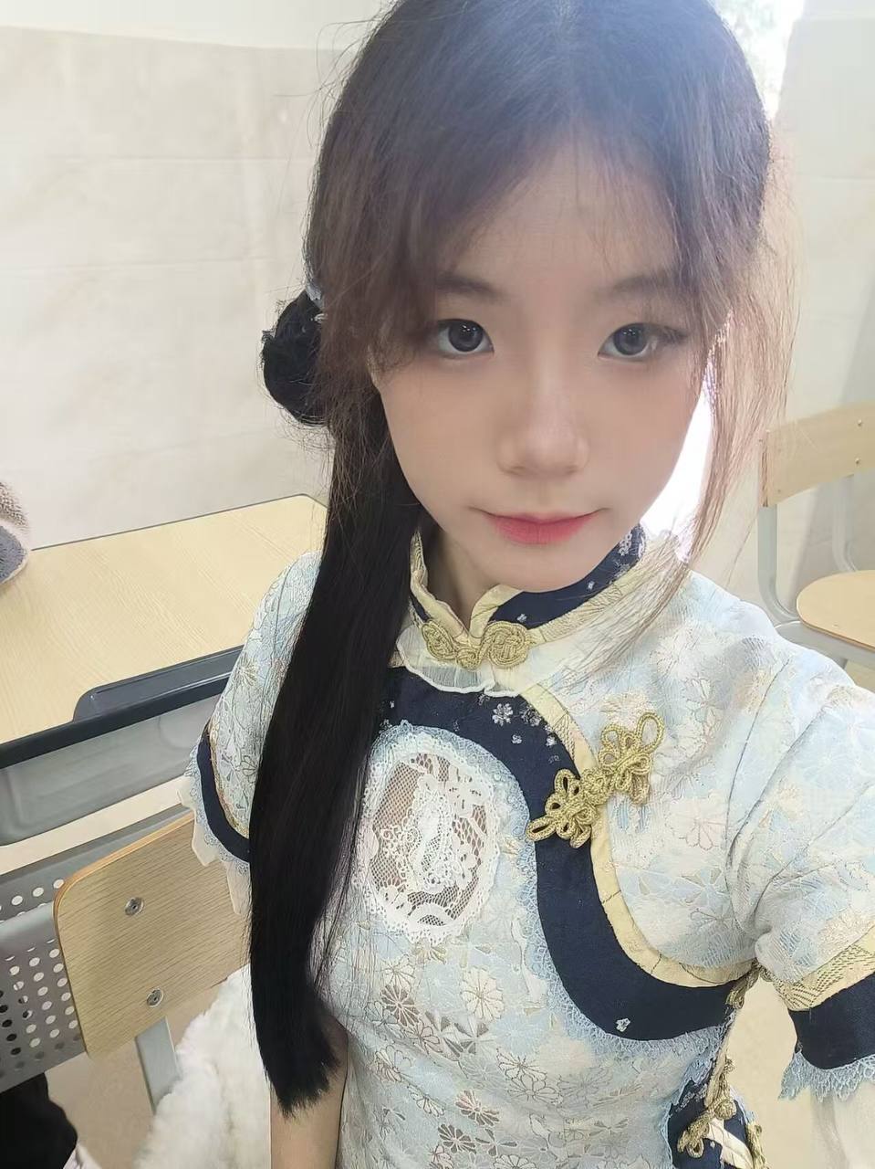 广西 南宁 20岁 162cm 42 B杯 学生 性格开朗有趣有健身习惯柔韧度好 妹妹紧致水多 想成为哥哥的小母狗 能提供满满情绪价值 SM:是 无套:否 口交:可 过夜:可 同居:否 可飞:可 价格:5 特点:性格开朗有趣有健身习惯柔韧度好 妹妹紧致水多 想成为哥哥的小母狗 能提供满满情绪价值