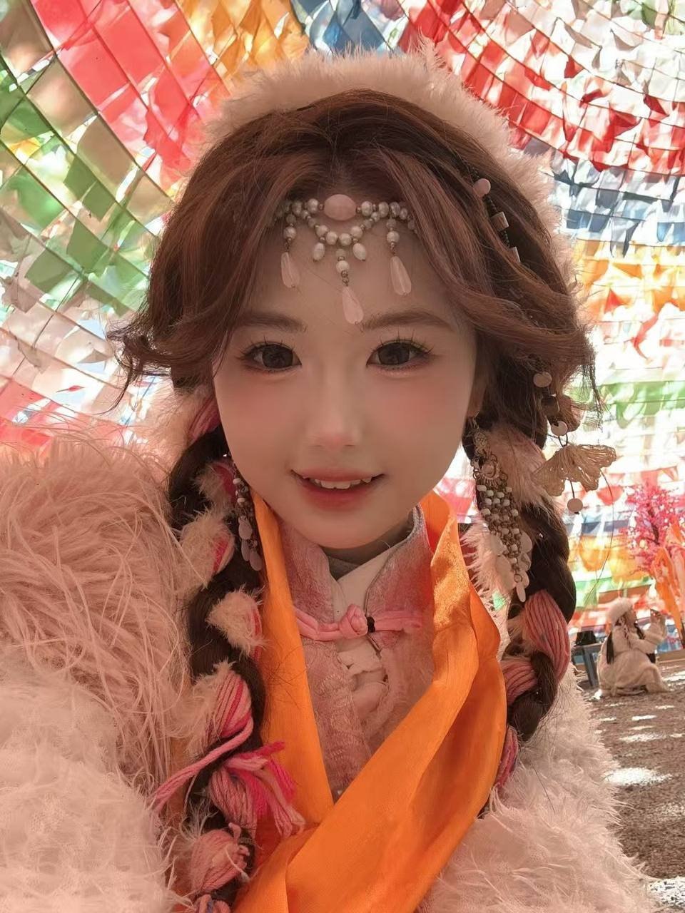 湖南 长沙 19岁 158cm 83 B杯 可爱萝莉御姐少女漂亮清纯 反差感 情绪价值高 抽烟纹身:无 SM:否 无套:否 口交:可 过夜:可 同居:否 可飞:不可 价格:5.5 特点:可爱萝莉御姐少女漂亮清纯 反差感 情绪价值高