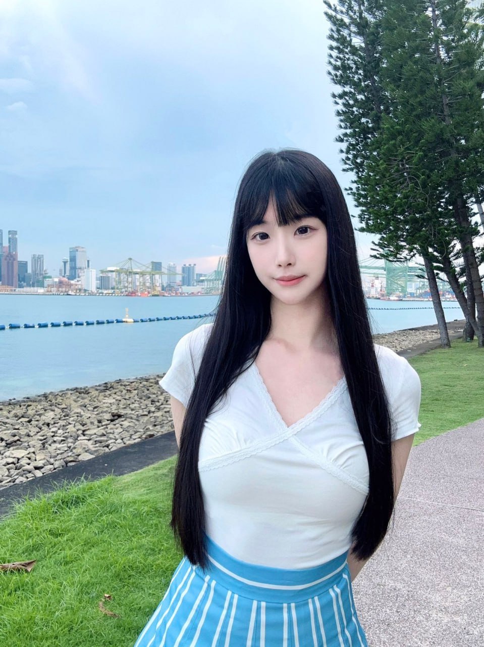 广东 广州 22岁 170cm 48 B杯 学生 长得高腿长,皮肤白,英语八级 抽烟纹身:无 SM:是 无套:可 口交:可 过夜:可 同居:否 可飞:可 价格:30-40 特点:长得高腿长,皮肤白,英语八级