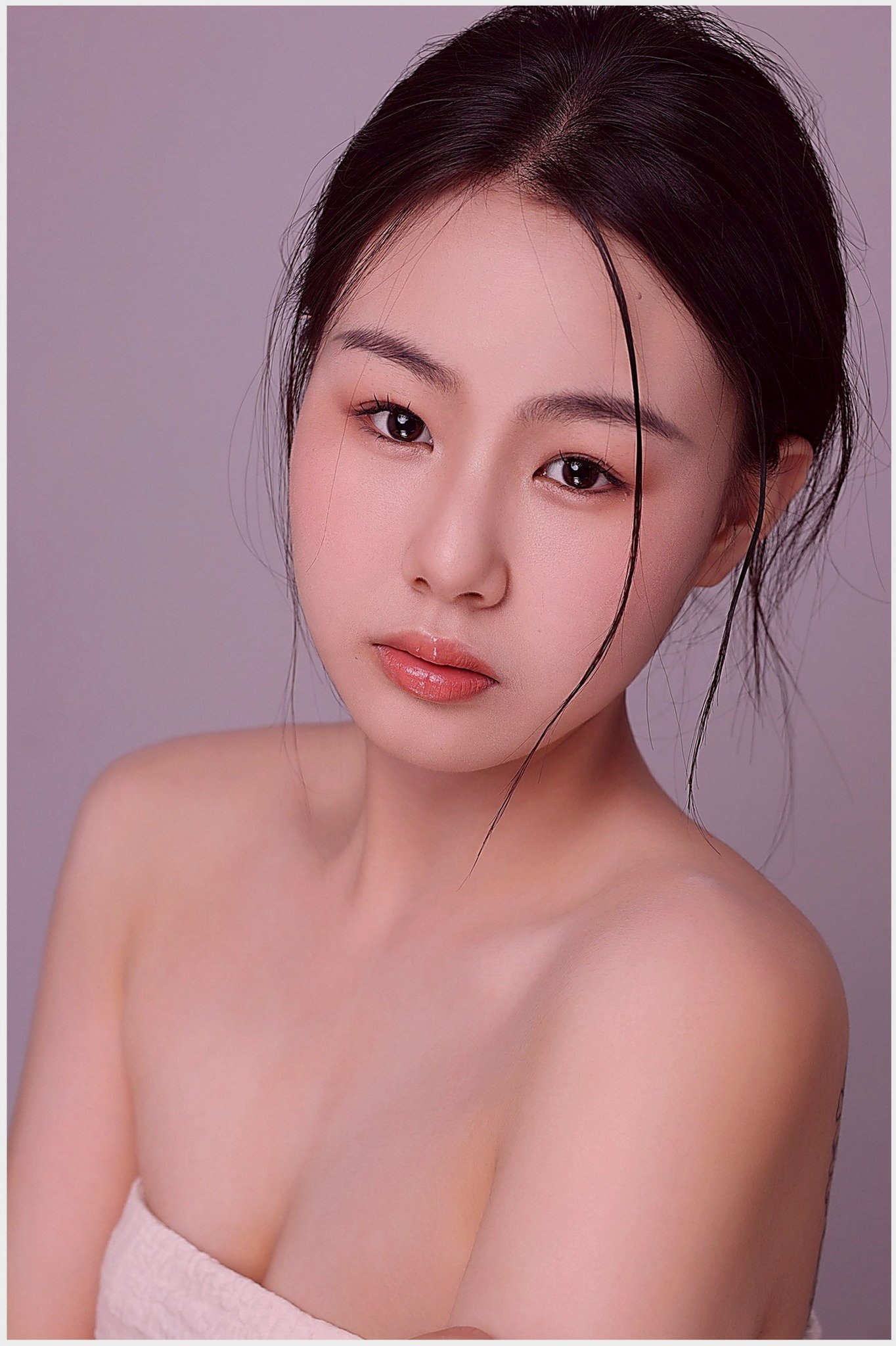 北京 22岁 165cm 105 D杯 自媒体 良家有自己的工作,私生活干净,性格活泼开朗,烈焰红唇,略带调皮,喜欢健身,天然大胸D杯屁股大 顶级榨精尤物,水多逼紧还会夹,放得开,肥臀撞击,操起来有臀浪竟然还可反弹 SM:否 无套:可 口交:可 过夜:可 同居:可 可飞:可 价格:8 特点:良家有自己的工作,私生活干净,性格活泼开朗,烈焰红唇,略带调皮,喜欢健身,天然大胸D杯屁股大 顶级榨精尤物,水多逼紧还会夹,放得开,肥臀撞击,操起来有臀浪竟然还可反弹
