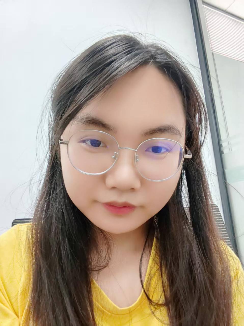 广东 深圳 27岁 164cm 54 B杯 文员 主动 抽烟纹身:无 SM:否 无套:可 口交:可 过夜:否 同居:否 可飞:否 价格:15 特点:主动