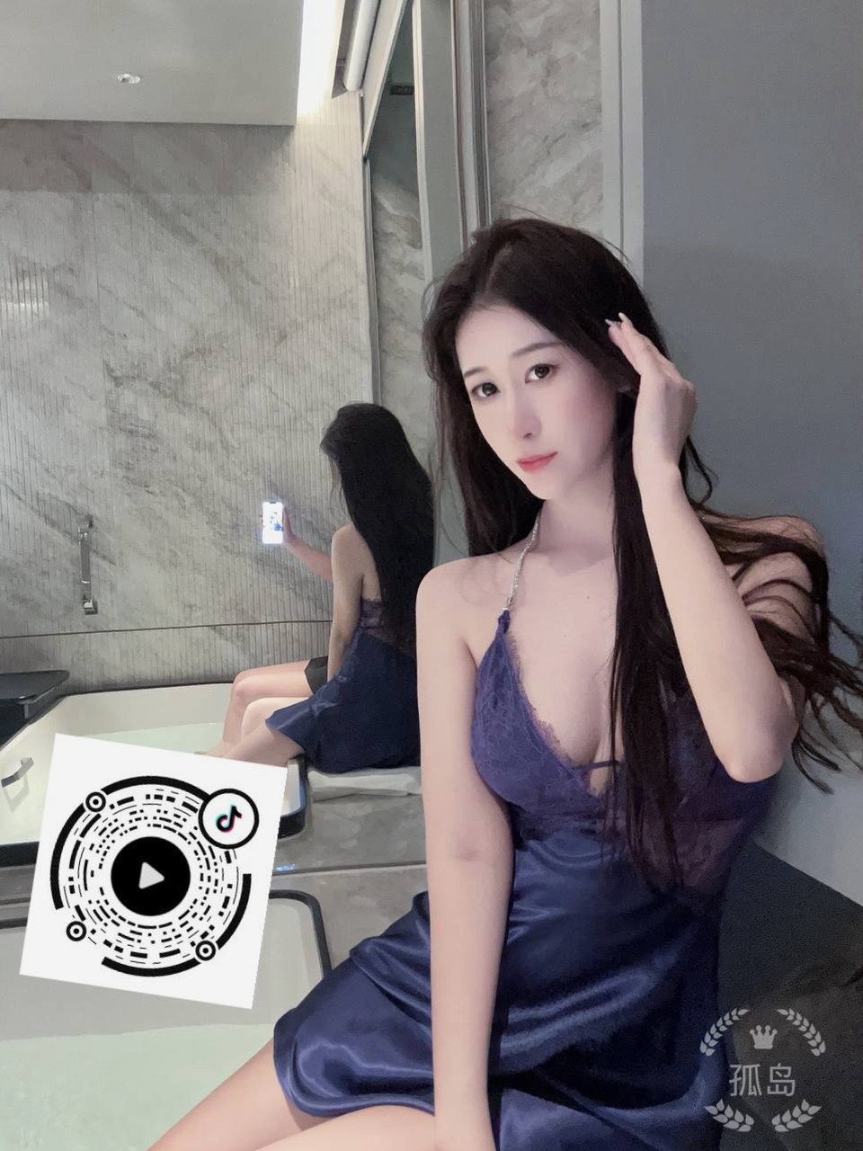 湖南 长沙 25岁 171cm 52 B杯 英语、礼仪 抽烟纹身:无 SM:是 无套:可 口交:可 过夜:可 同居:可 可飞:可 价格:80