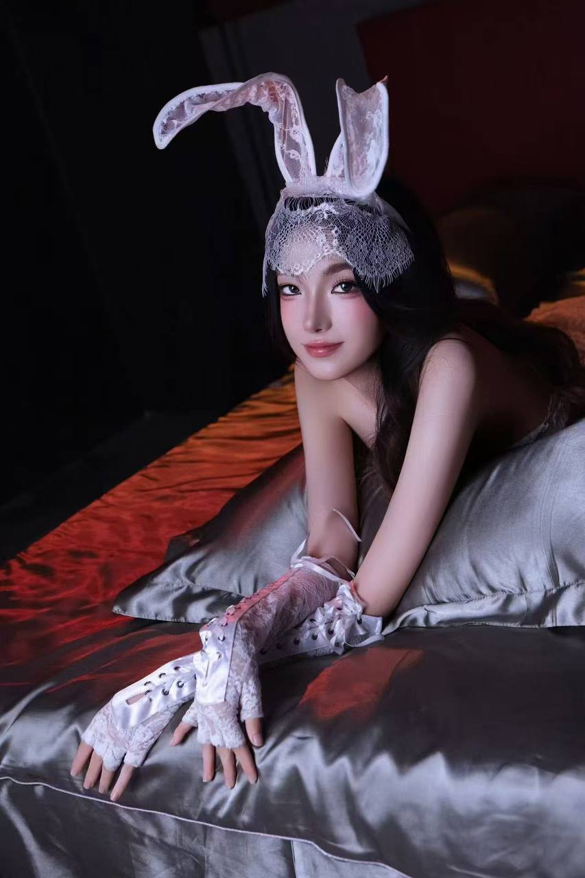 广东 深圳 22岁 172cm 106 C杯 主播 粉嫩乳头 皮肤很白身材好 做过模特 SM:否 无套:可 口交:可 过夜:可 同居:否 可飞:否 价格:30 特点:粉嫩乳头 皮肤很白身材好 做过模特