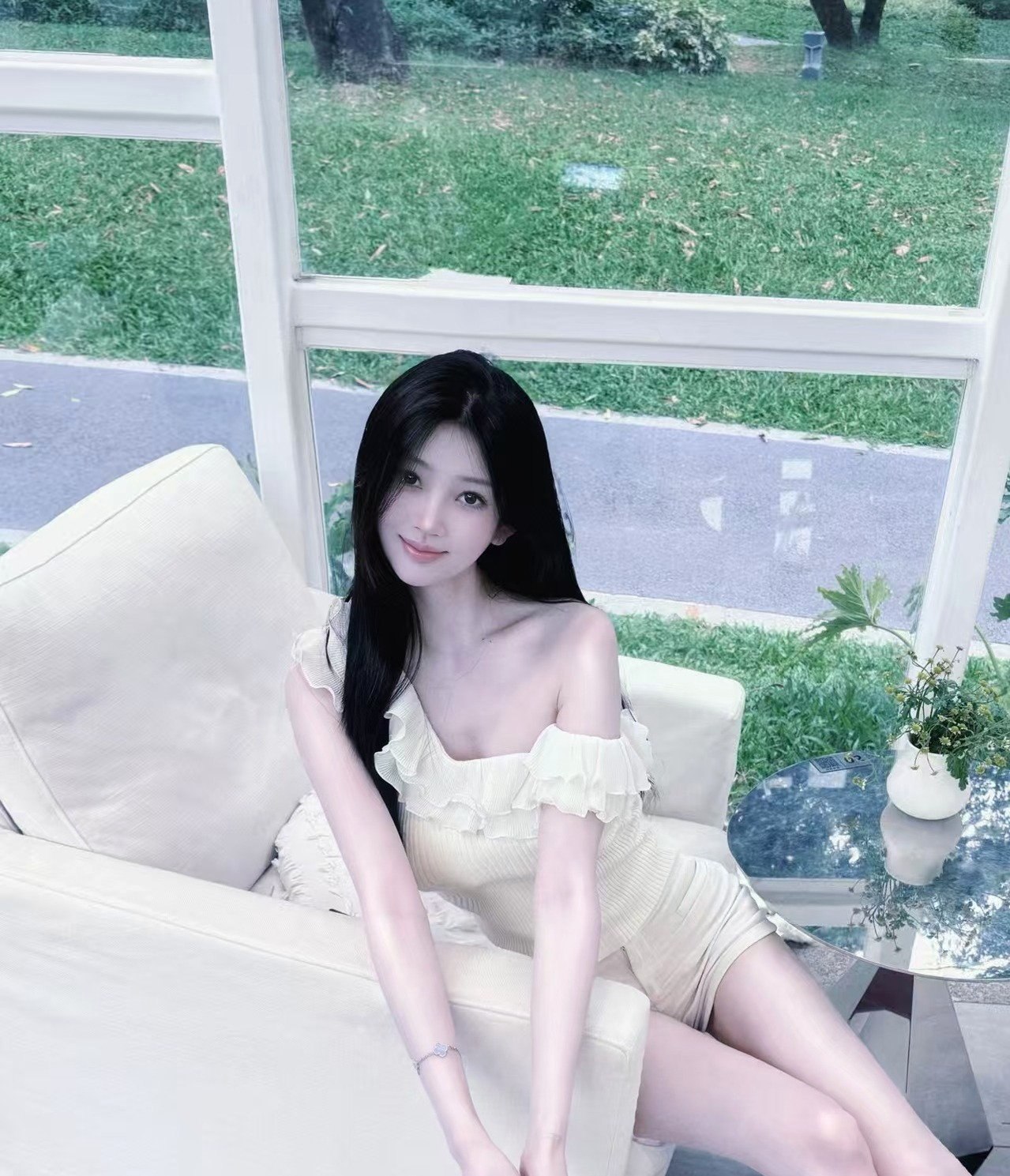 广东 深圳 1岁 170cm 86 B杯 上班 身材好,皮肤白,声优 抽烟纹身:无 SM:否 无套:否 口交:可 过夜:可 同居:可 可飞:可 价格:25 特点:身材好,皮肤白,声优