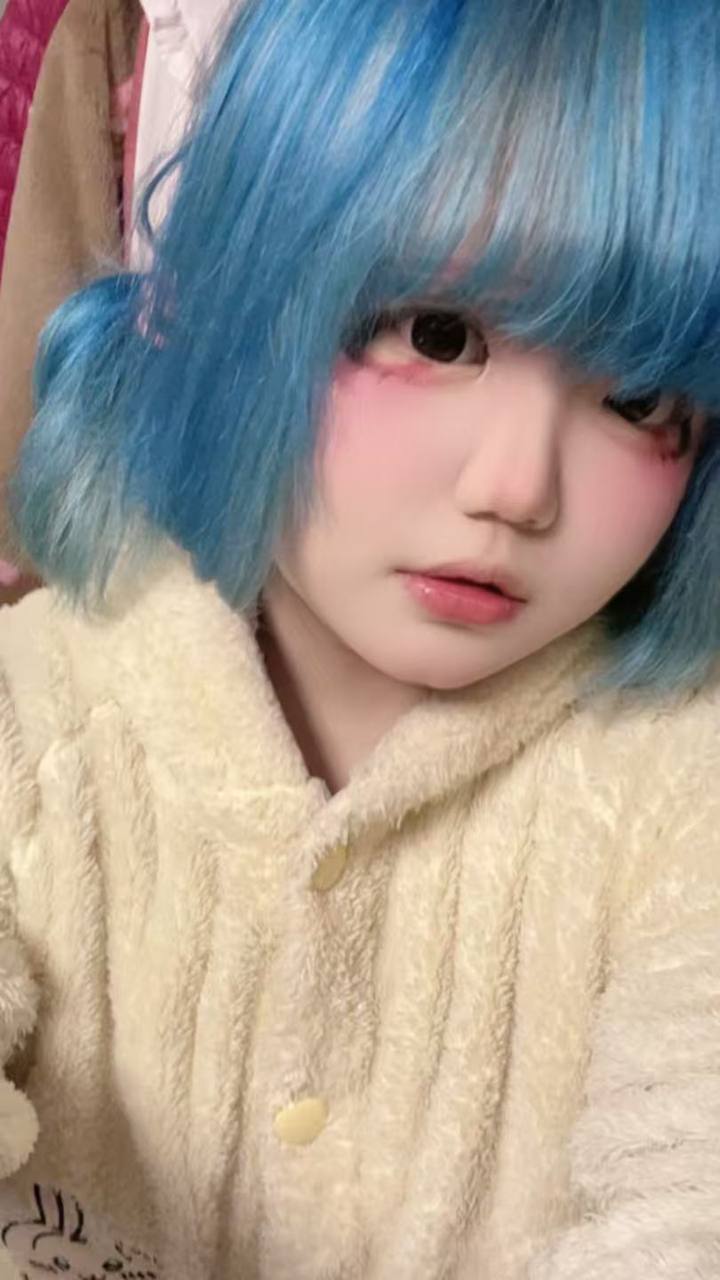 上海 上海 19岁 170cm 130 D杯 学生 胸大有淫纹有乳钉 抽烟纹身:有纹身 SM:是 无套:可 口交:可 过夜:否 同居:否 可飞:否 价格:5 特点:胸大有淫纹有乳钉